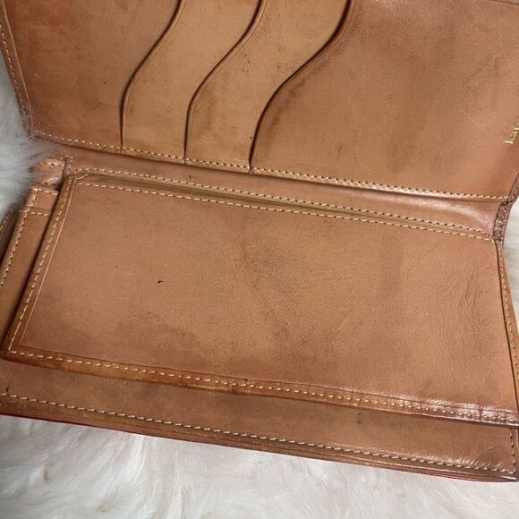 Kate Spade patent leather Red bifold wallet with silver tone hardwares . - Picture 13 of 13